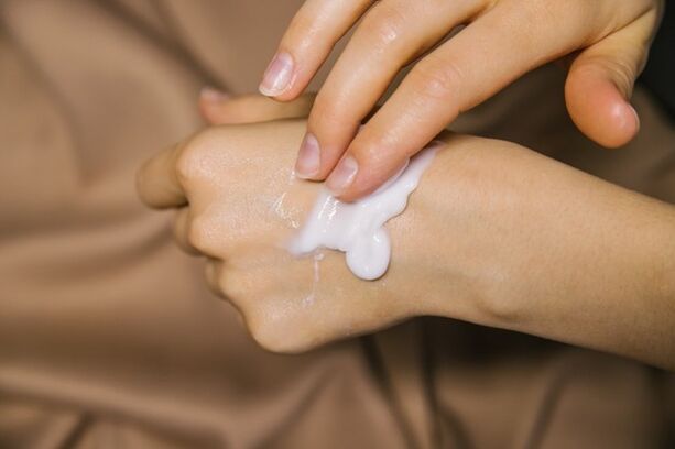 Apply antiparasitic medication to the skin
