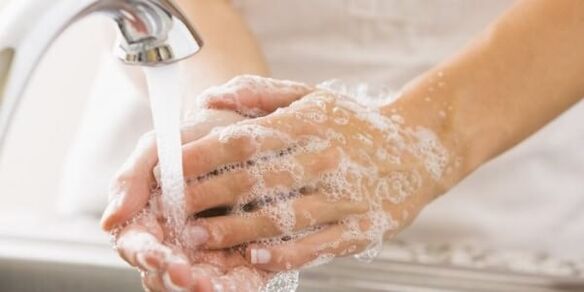 Wash your hands to prevent parasites